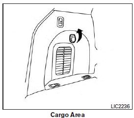 ● Use power outlets with the engine running to avoid discharging the vehicle battery.